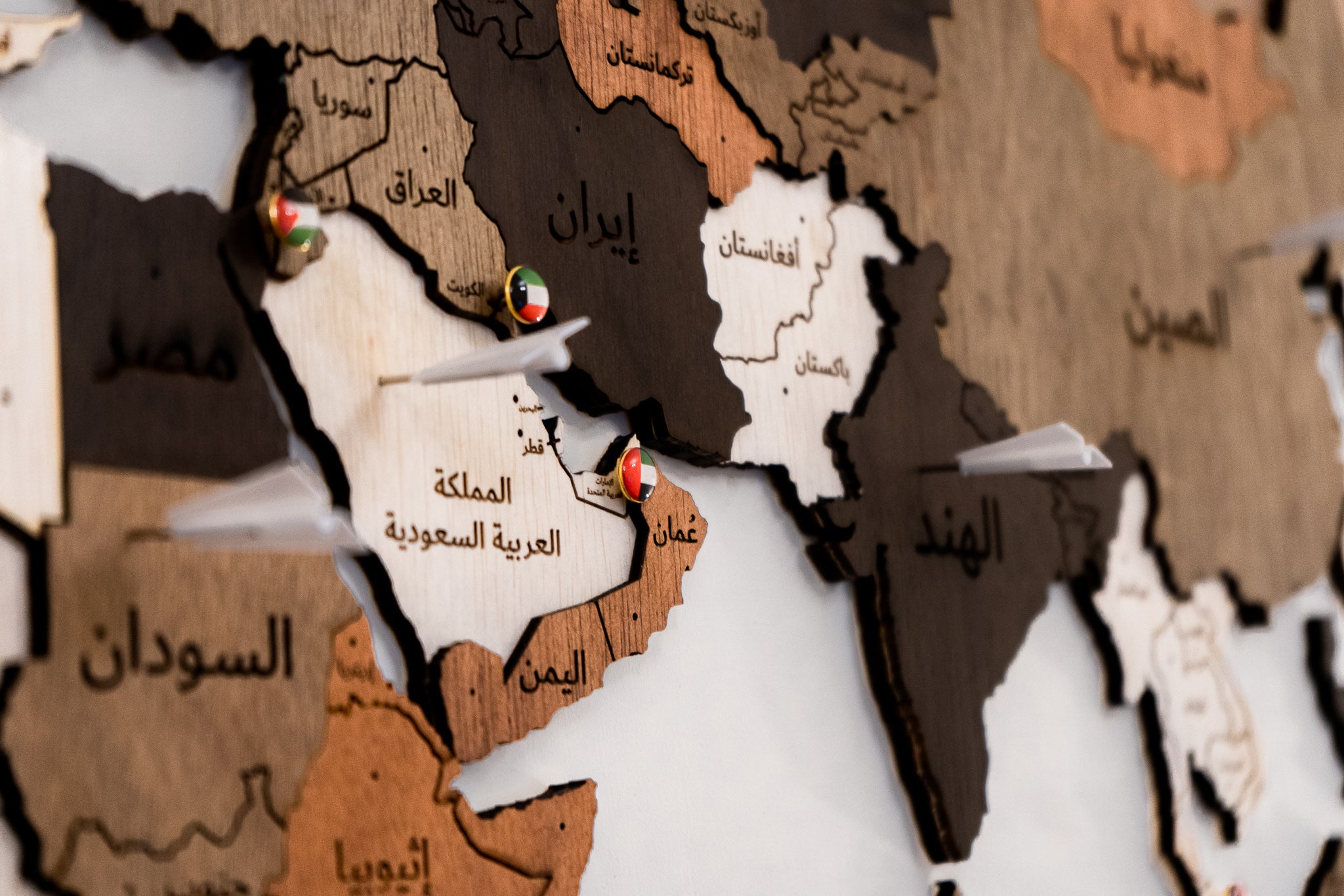 خريطة العالم خشب wooden world map made in uae