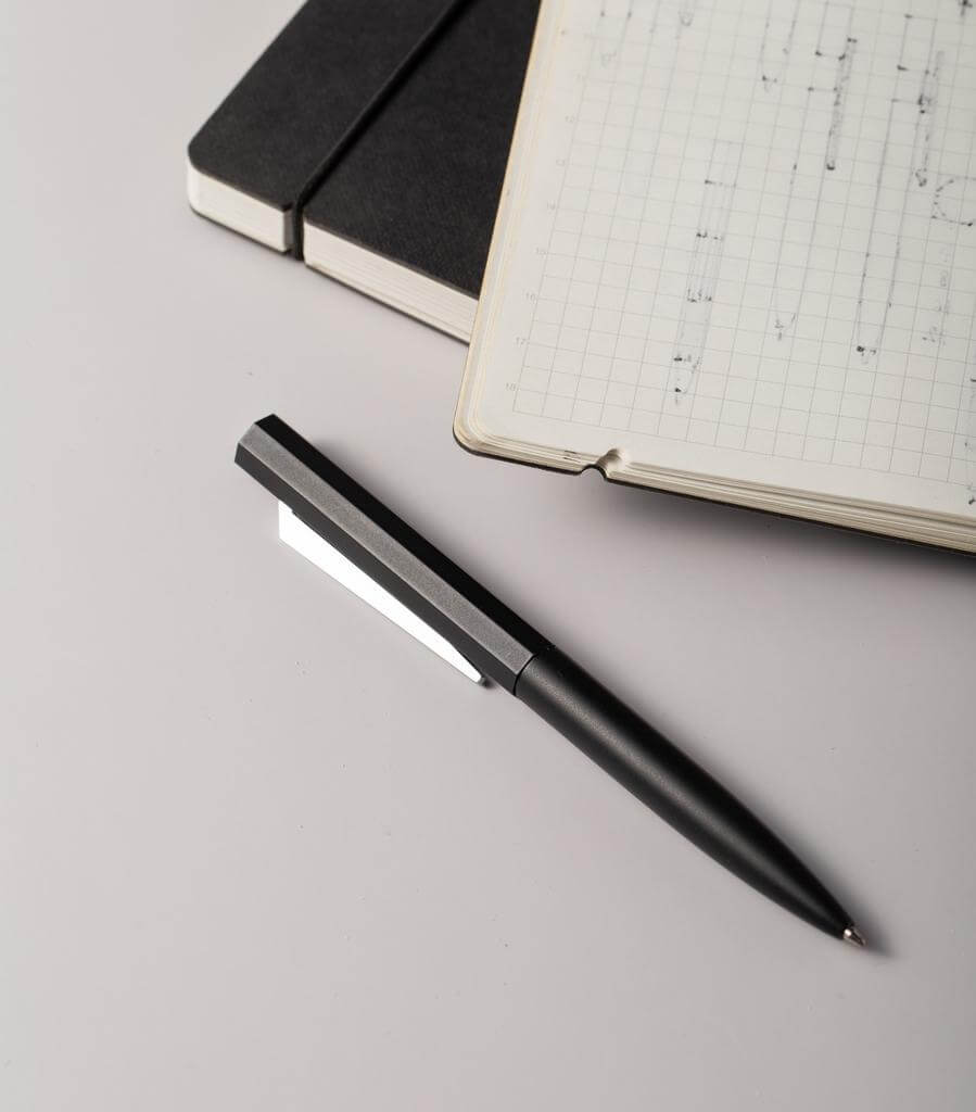 Twist Metal Pen - Black