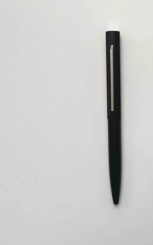 Twist Metal Pen - Black