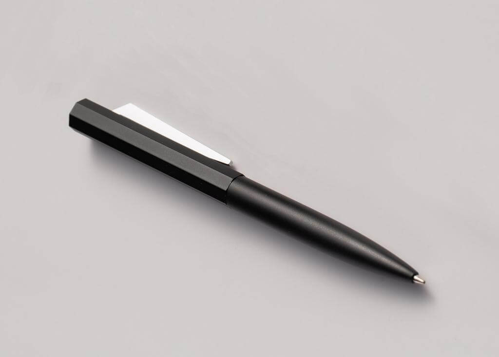 Twist Metal Pen - Black