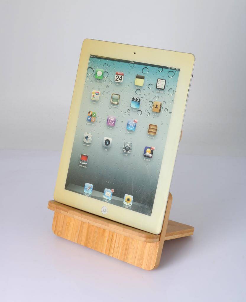 Bamboo 10W Simultaneous Charging Station 3 in 1