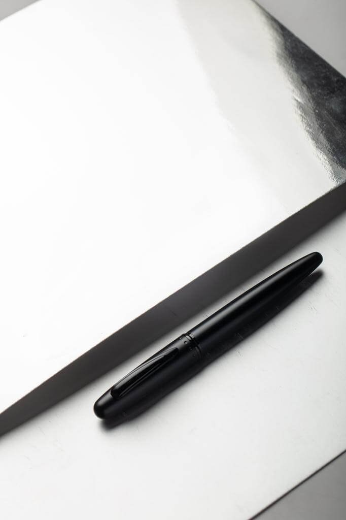 Twist Metal Pen - Black